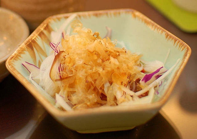 小林食堂－沙拉醋洋蔥絲柴魚片