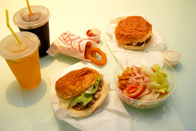 漢堡主義－兩份套餐全貌