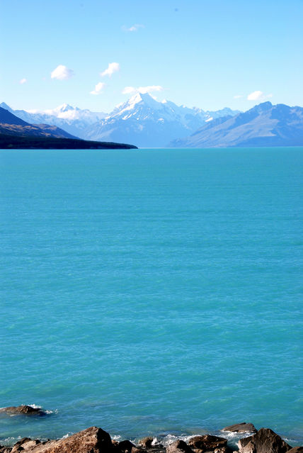 藍色牛奶湖與遠方庫克山
