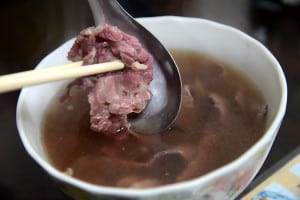 台南文章牛肉湯，果然也好嫩好好吃！