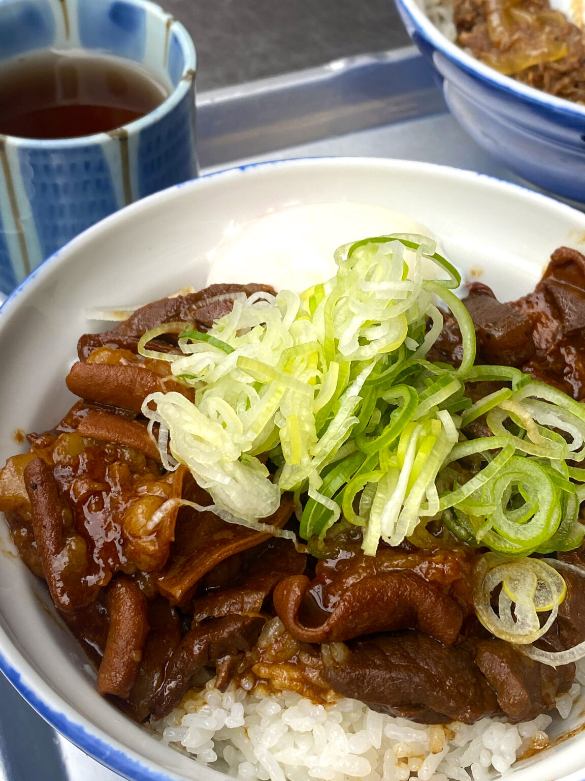 狐狸屋 ホルモン煮込み きつねや