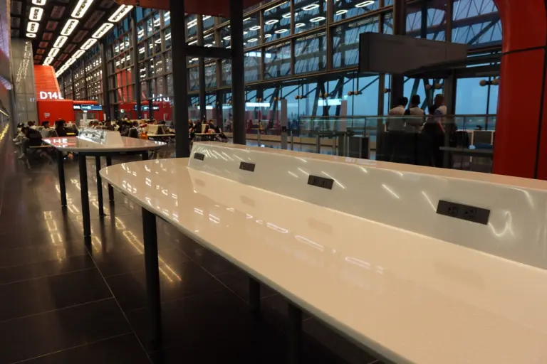 桃園機場三航廈北廊