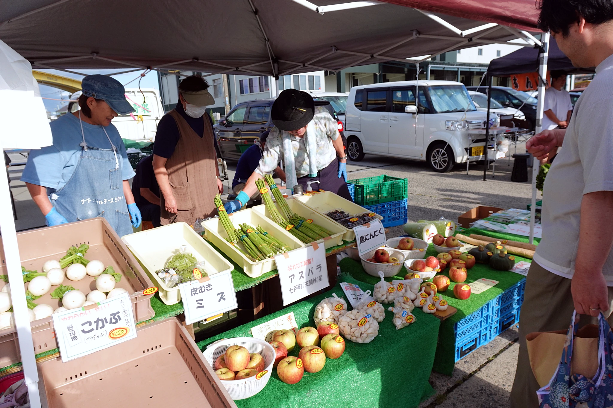 八戶館鼻岸壁朝市