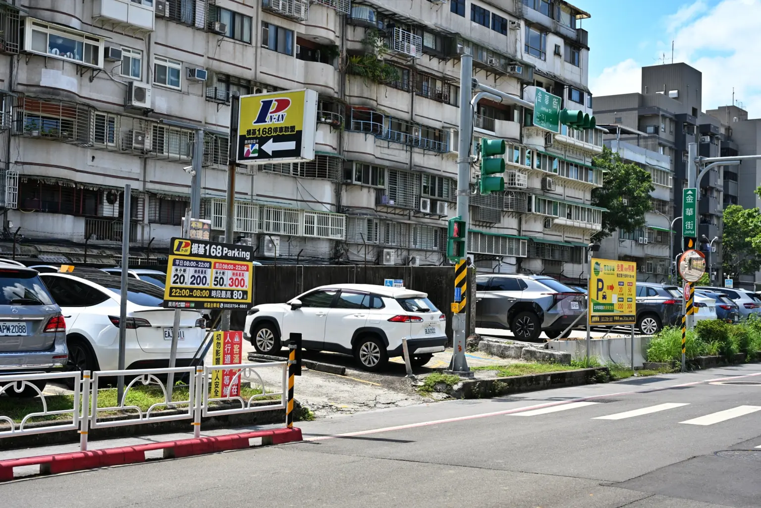 東門中繼市場-根基168金華街停車場